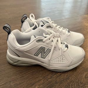 White New Balance 623